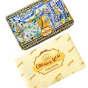 Lata de especialidades surtida Obrador Real | Adoración de los Reyes | 1200 gr de Surtido Navideño Gourmet - Imagen 2