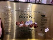 Lata de especialidades surtida Obrador Real | Adoración de los Reyes | 1200 gr de Surtido Navideño Gourmet - Imagen 5