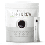 IT WORKS! SKNY Brew Complemento alimenticio en bebida con café, extractos vegetales y vitaminas del grupo B