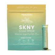 SKNY Cold Brew It Works – Complemento alimenticio en bebida fría con café, probióticos, vitaminas y extractos vegetales